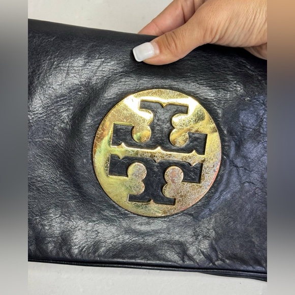 Tory Burch Reva Black Leather Fold Over Clutch Shoulder Bag Chain Strap - Picture 2 of 12